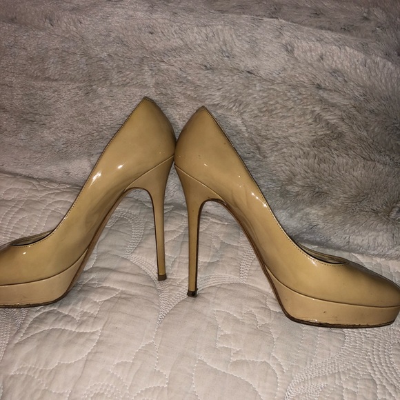 Jimmy Choo Nude Classic Cosmic Pumps - Picture 5 of 8